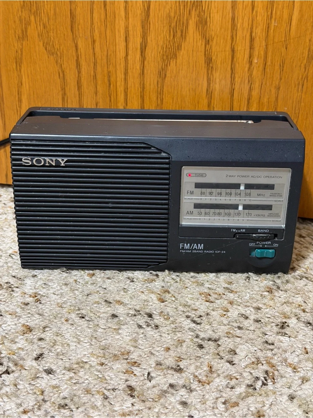 WORKS Vintage Sony ICF-24 AM/FM Radio 4xAAs Or Plug In Beach Travel Camping